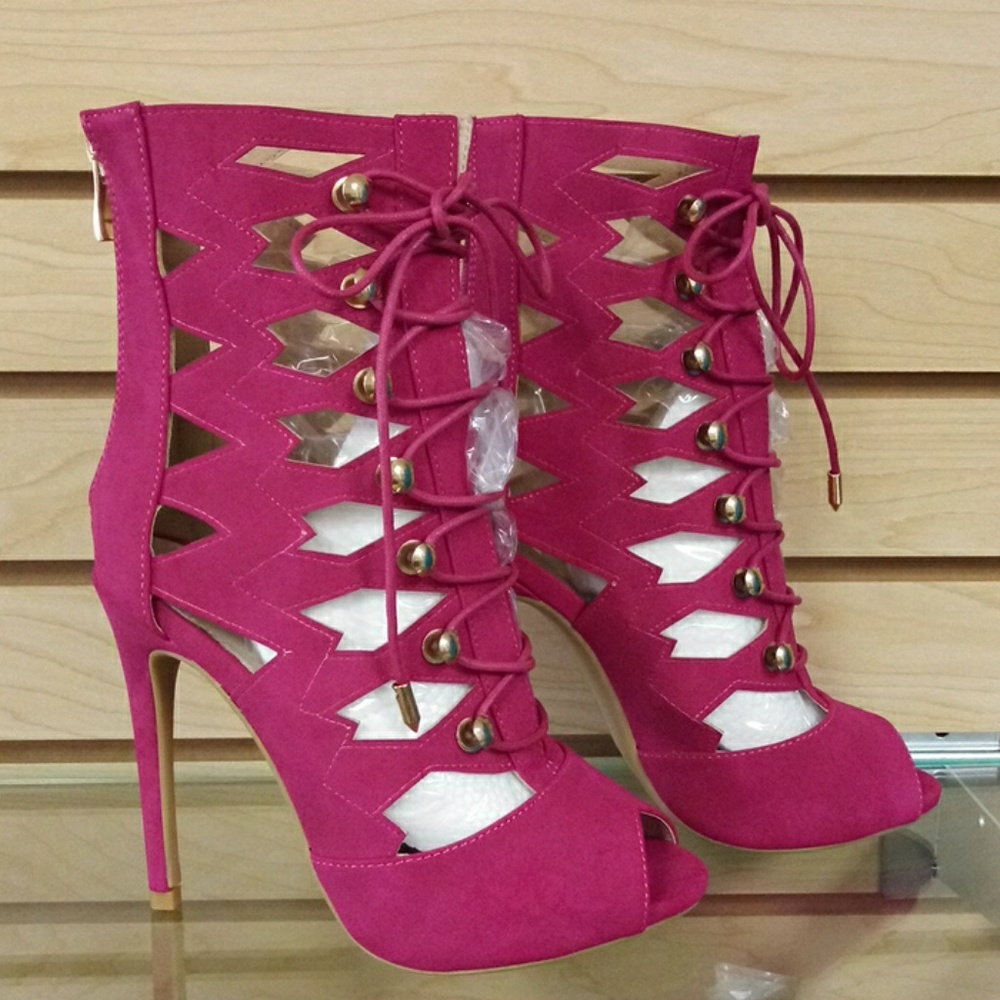 🆕 Lace-up Booties